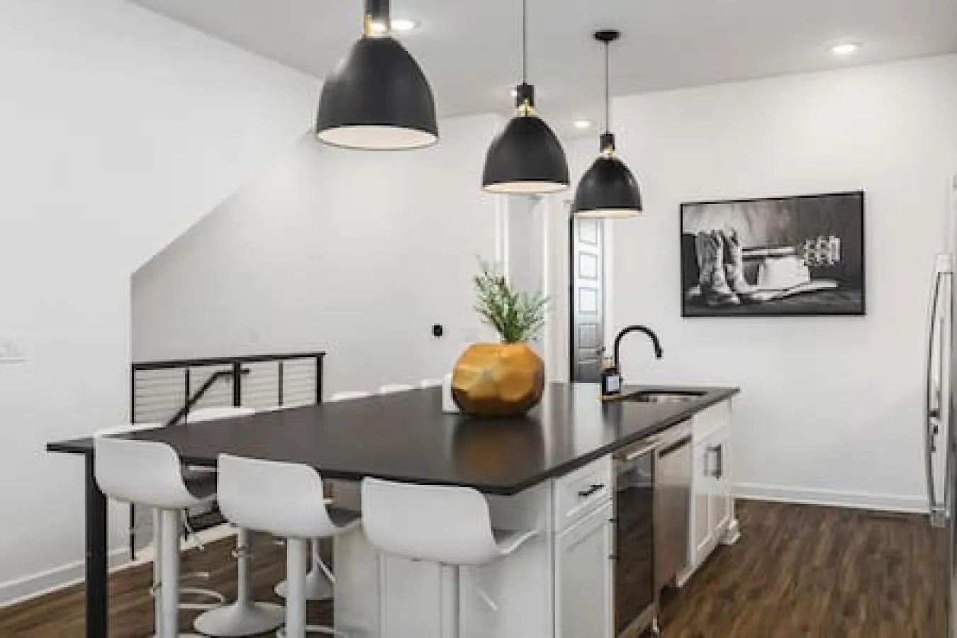 Gorgeous East Nashville House With 9 Beds, Garage, Rooftop Patio 0*,