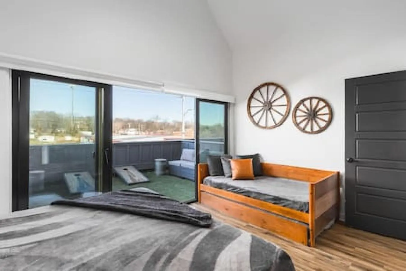 Gorgeous East Nashville House With 9 Beds, Garage, Rooftop Patio