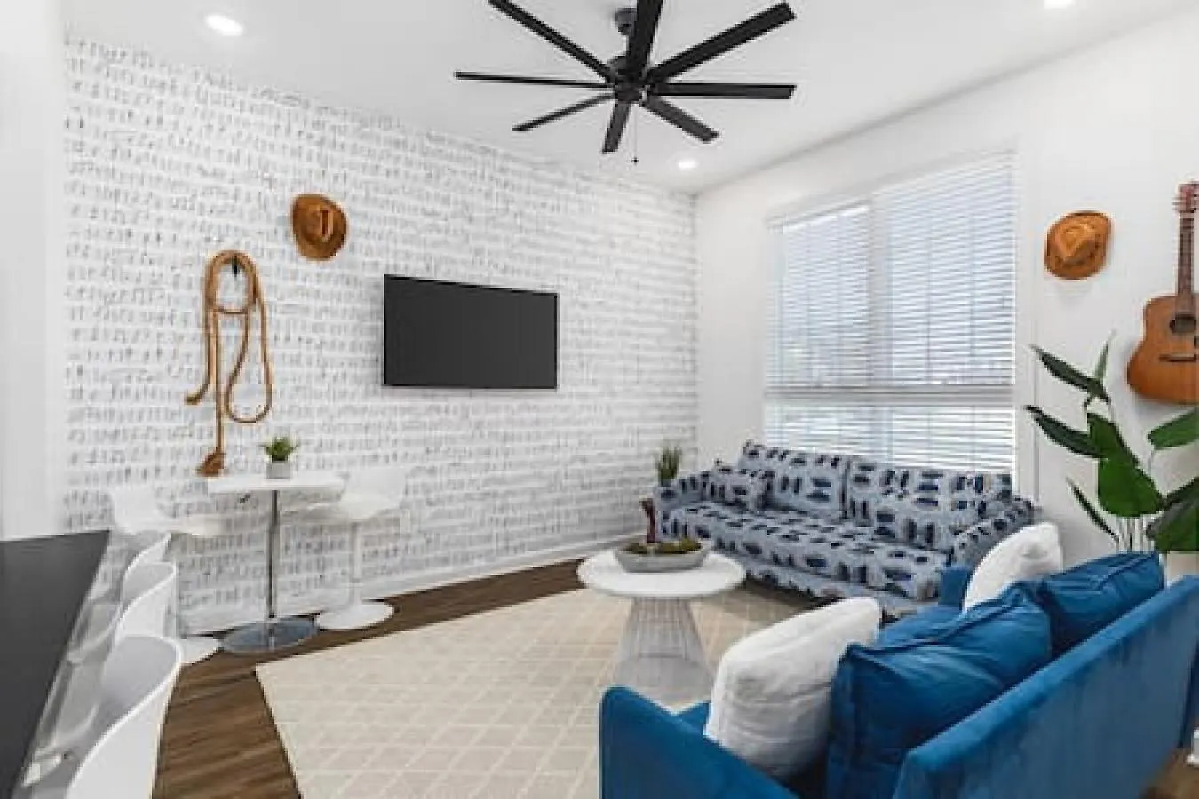 Gorgeous East Nashville House With 9 Beds, Garage, Rooftop Patio